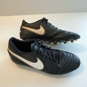 Nike Tiempo Rio Cleats Size 12